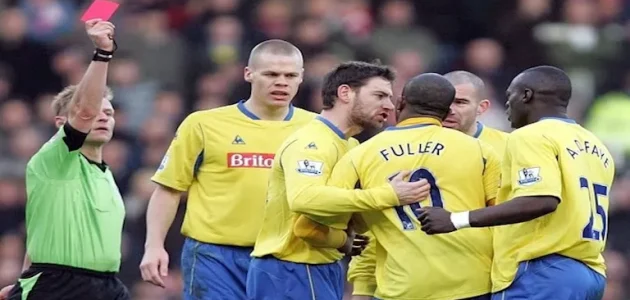 مباراة الكوارث: تفاصيل واقعة طرد جماعي للاعبين في مباراة كرة قدم فرنسية لم يشهدها التاريخ!